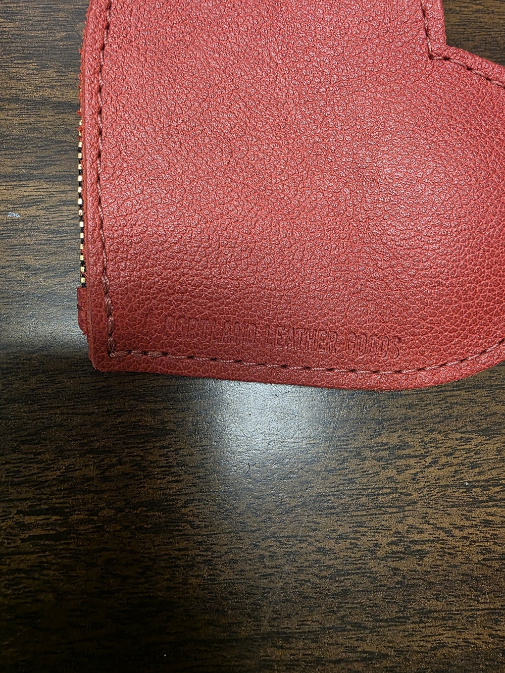 Portland Leather Red Heart Zip Key & Card Holder - Picture 5 of 5